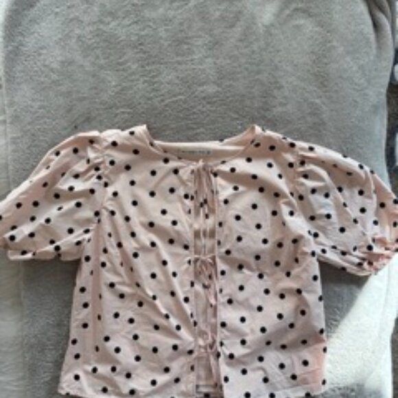 Abercrombie Pink Polka Dot Tie-Front Top — Trendy Feminine Style - Picture 2 of 2